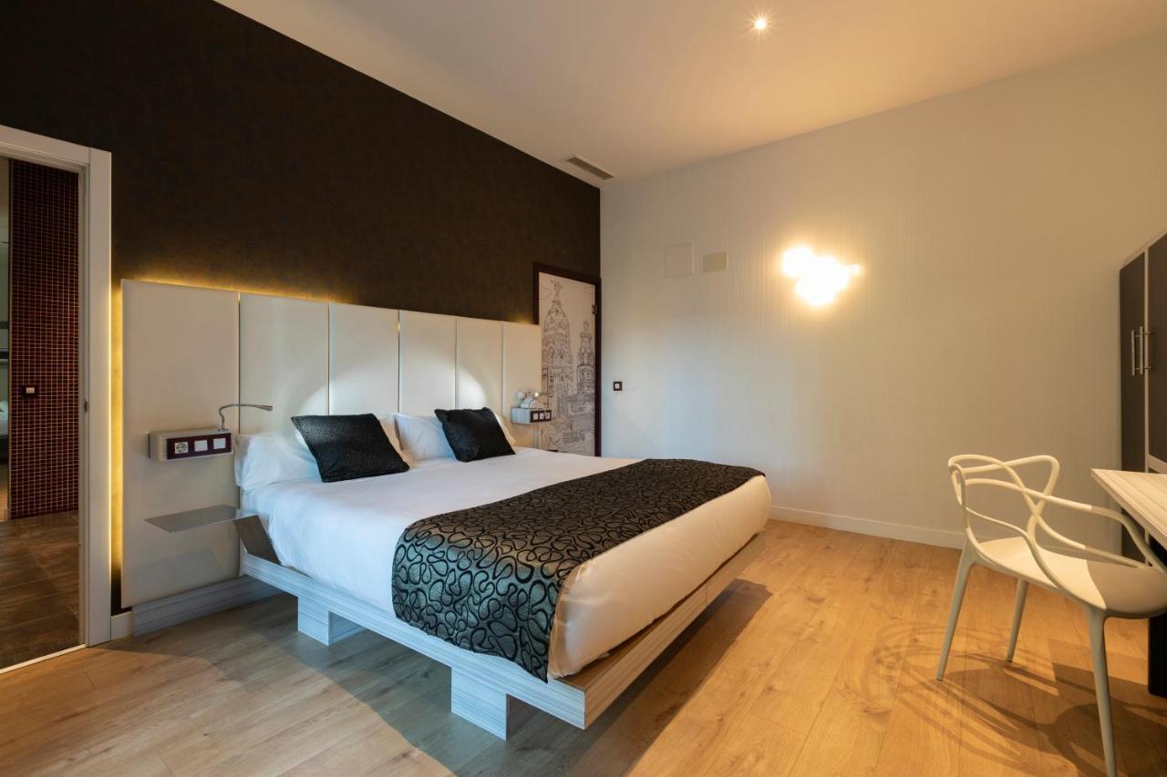 Petit Palace Santa Barbara Madrid Ngoại thất bức ảnh
