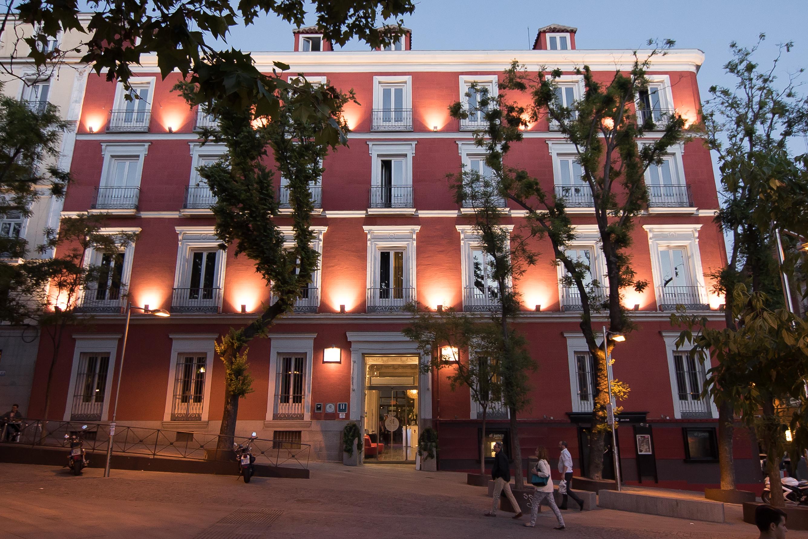 Petit Palace Santa Barbara Madrid Ngoại thất bức ảnh